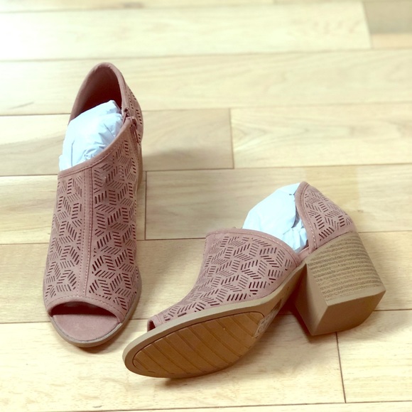 🌸HP🌸Open Toe Side Cut-Out Booties - Picture 8 of 8